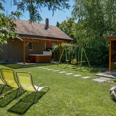Vadszolo Holiday home *